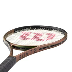 Wilson Blade 104 V8 Turnierschläger 14 Wilson Blade 104 V8 Turnierschläger -Tennisausrüstung 03695000 11